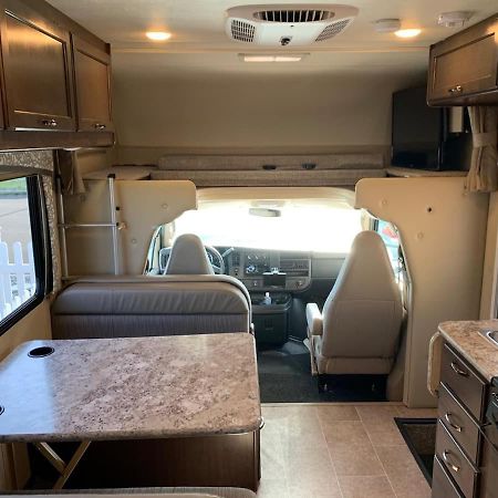 Aj-Xl Rv Rental Los Angeles Exterior photo