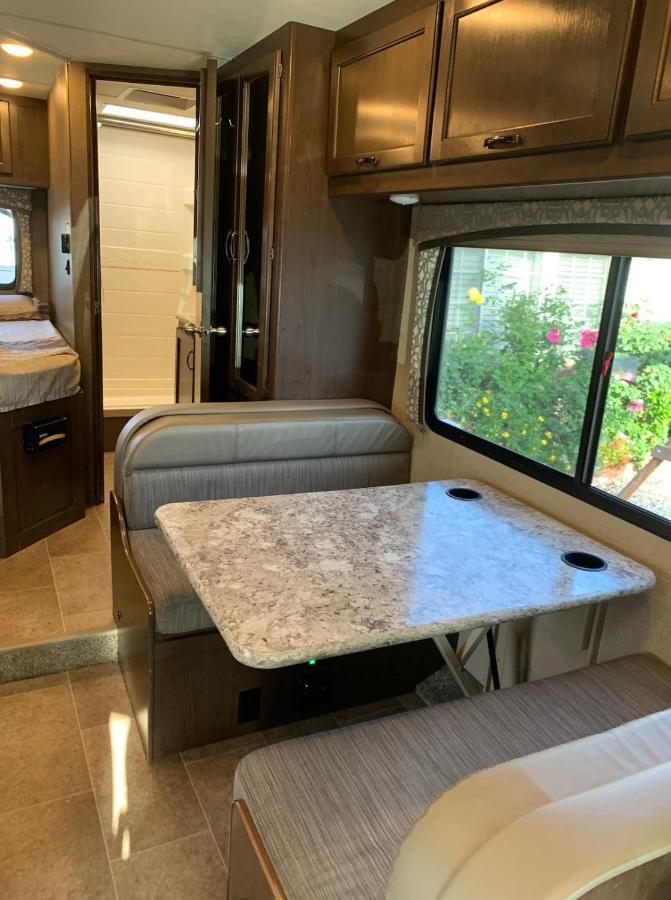 Aj-Xl Rv Rental Los Angeles Exterior photo