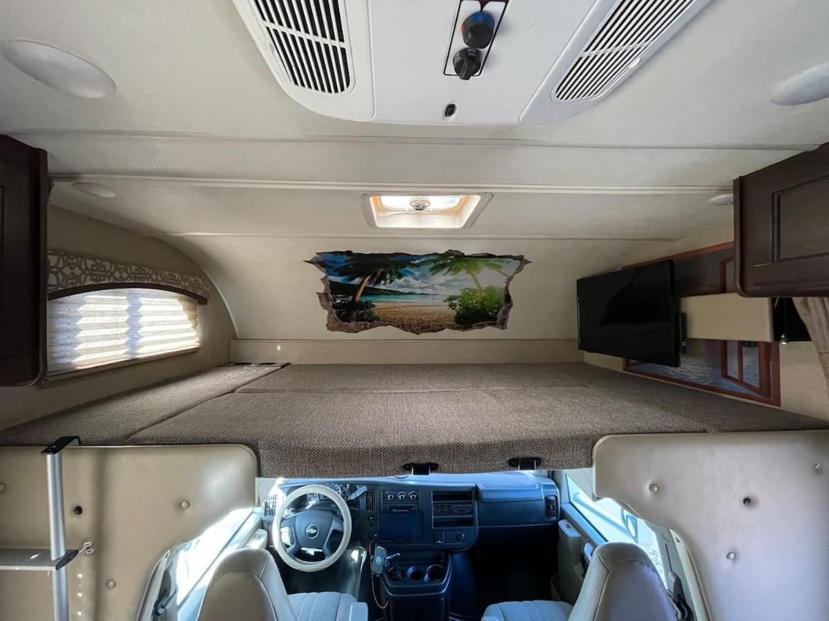 Aj-Xl Rv Rental Los Angeles Exterior photo